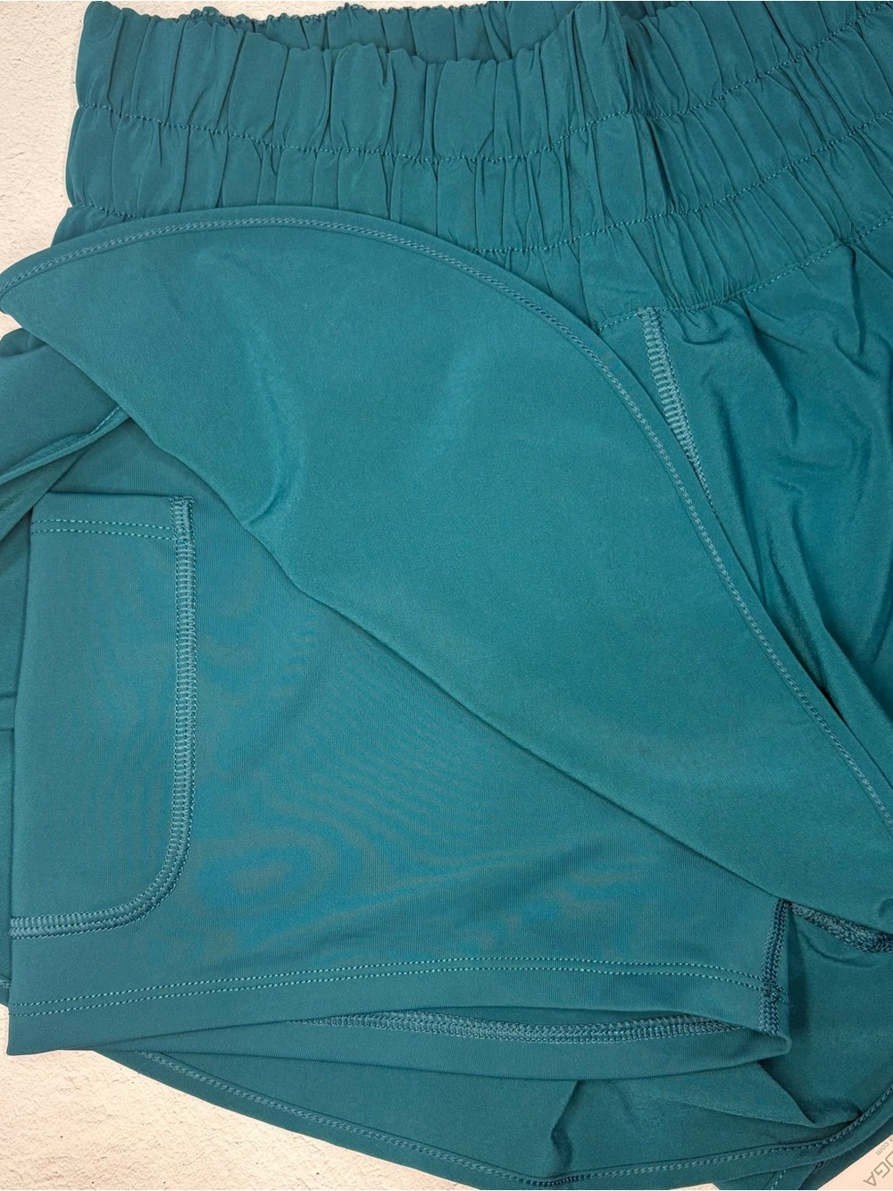 CRZ YOGA Women’s Blue/Green High-Waist Running Shorts, Medium NWT - Picture 4 of 7